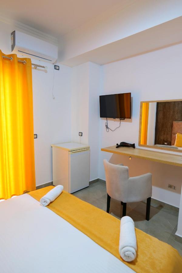 Hotel Adi-Vera Sarandë 외부 사진