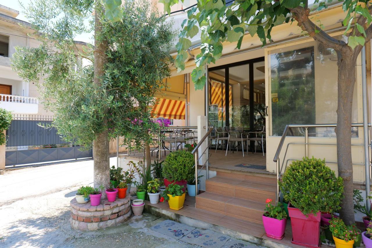 Hotel Adi-Vera Sarandë 외부 사진