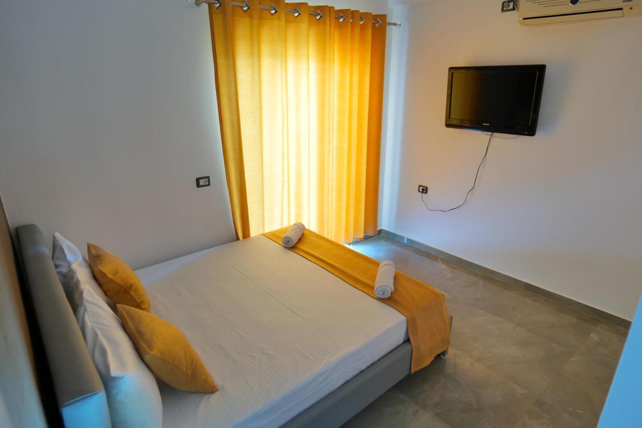 Hotel Adi-Vera Sarandë 외부 사진
