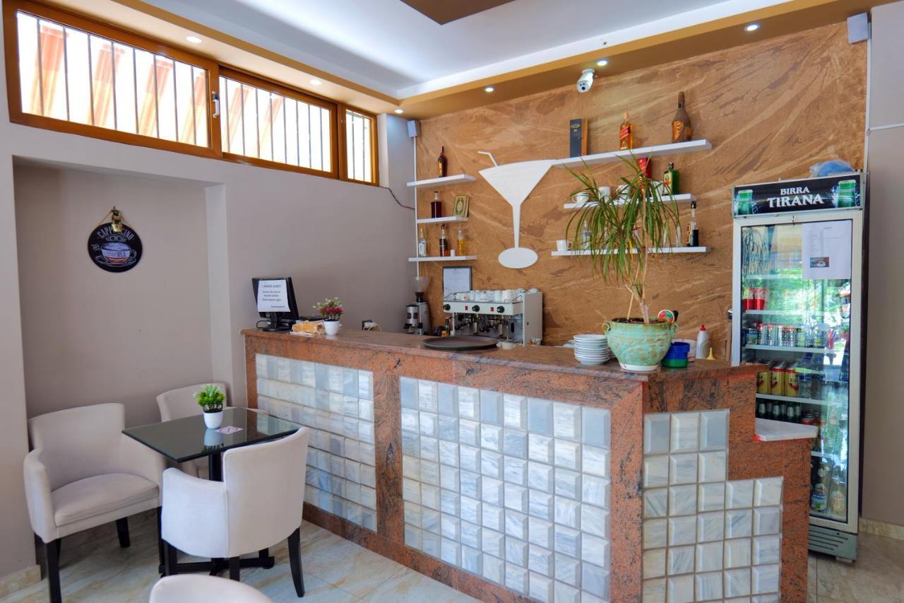 Hotel Adi-Vera Sarandë 외부 사진
