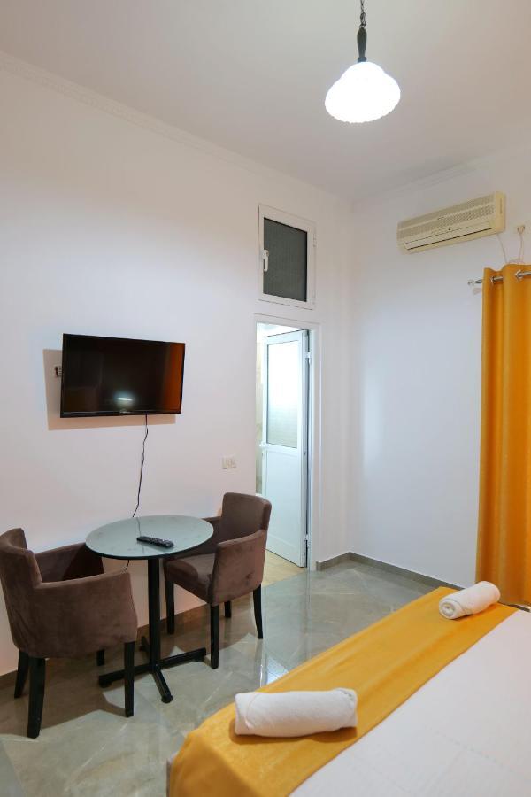 Hotel Adi-Vera Sarandë 외부 사진