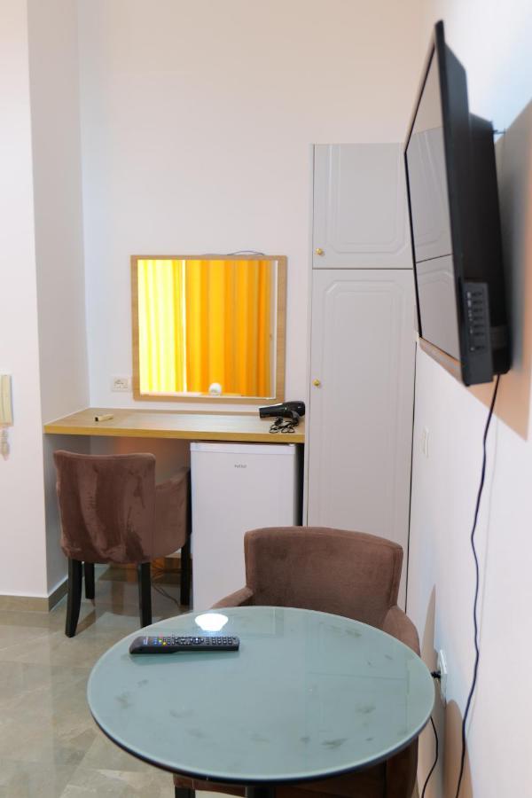 Hotel Adi-Vera Sarandë 외부 사진