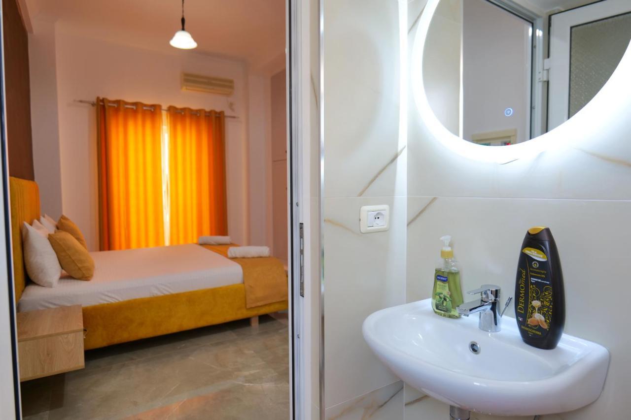 Hotel Adi-Vera Sarandë 외부 사진