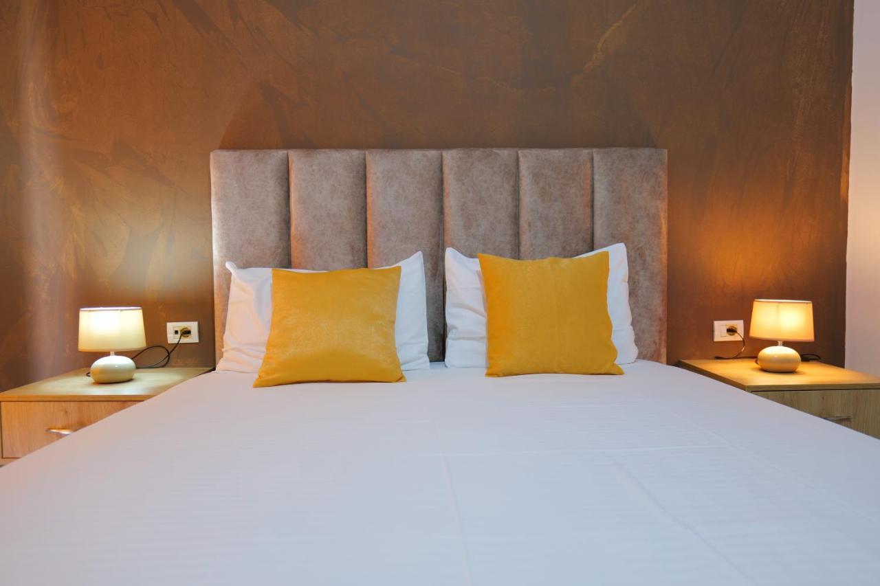 Hotel Adi-Vera Sarandë 외부 사진