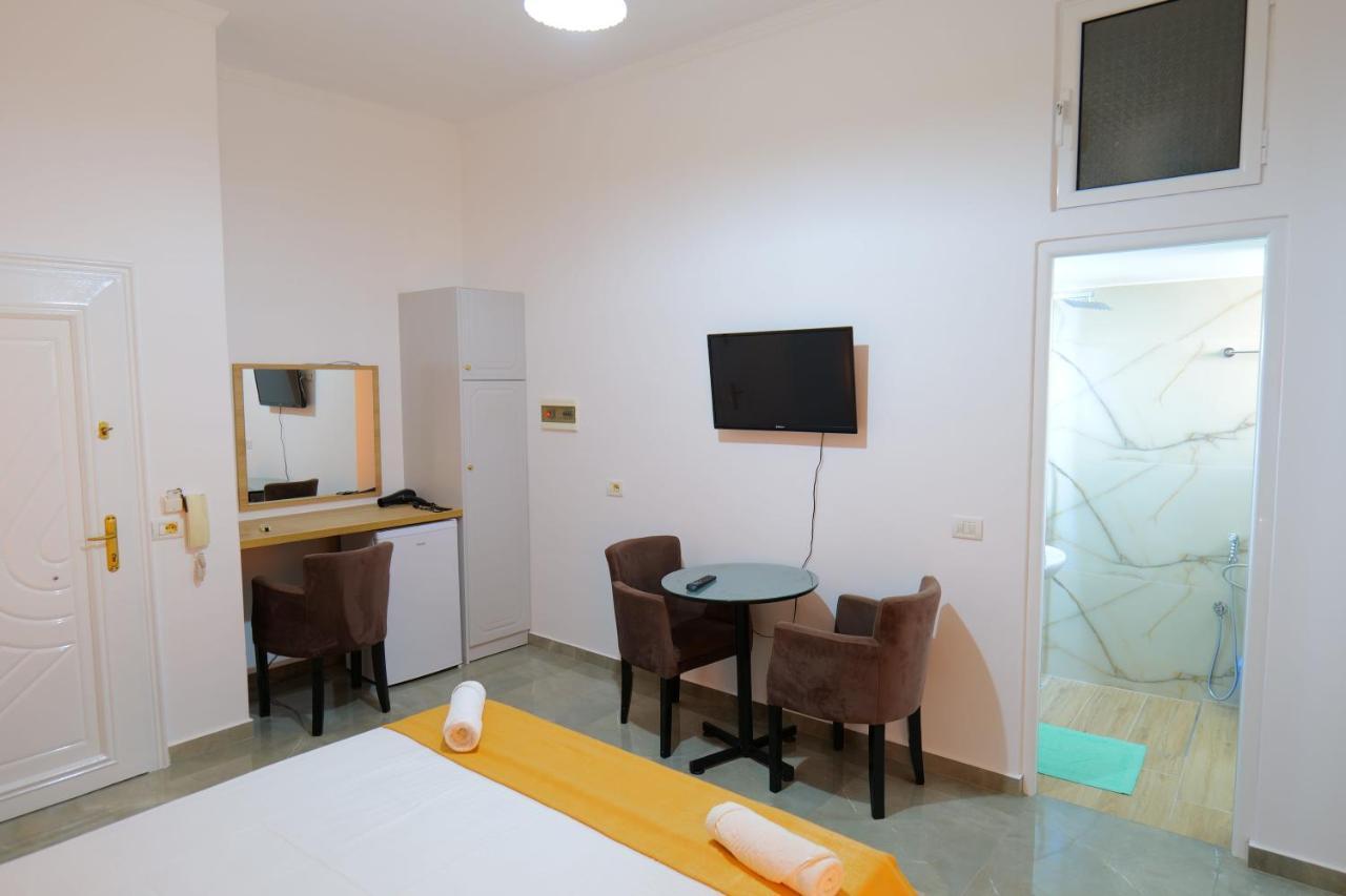 Hotel Adi-Vera Sarandë 외부 사진