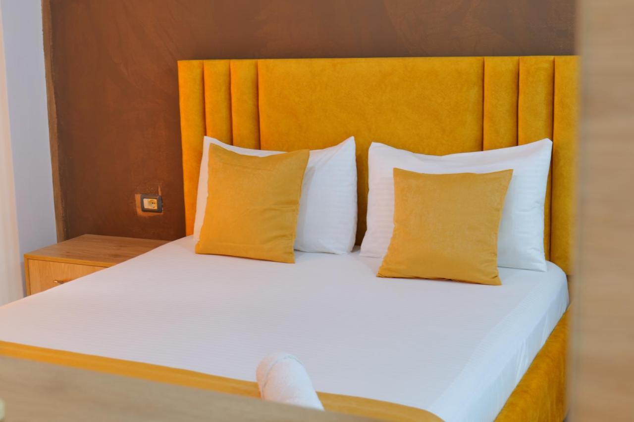 Hotel Adi-Vera Sarandë 외부 사진