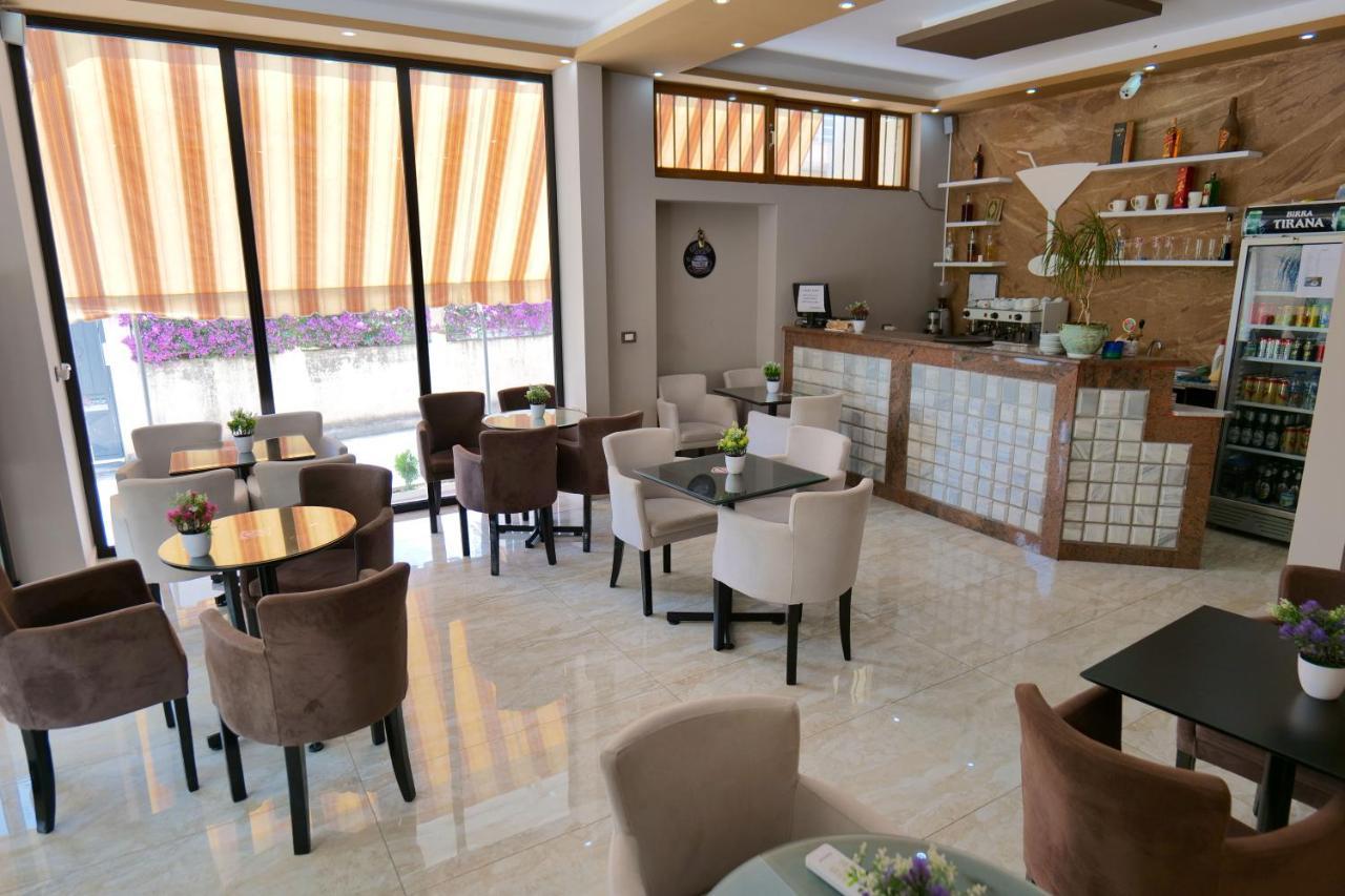 Hotel Adi-Vera Sarandë 외부 사진